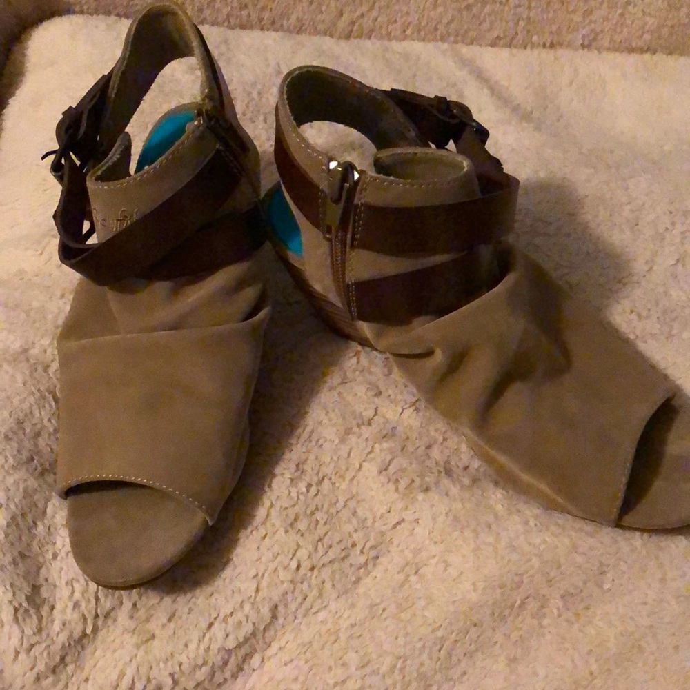Blowfish sandals